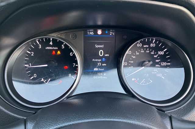 Nissan Qashqai 1.3 DiG-T 160 Acenta Premium 5dr