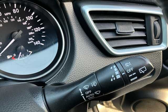 Nissan Qashqai 1.3 DiG-T 160 Acenta Premium 5dr