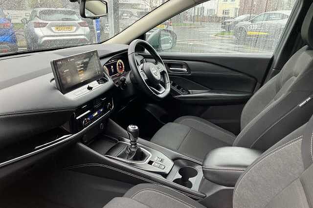 Nissan Qashqai 1.3 DiG-T MH N-Connecta 5dr