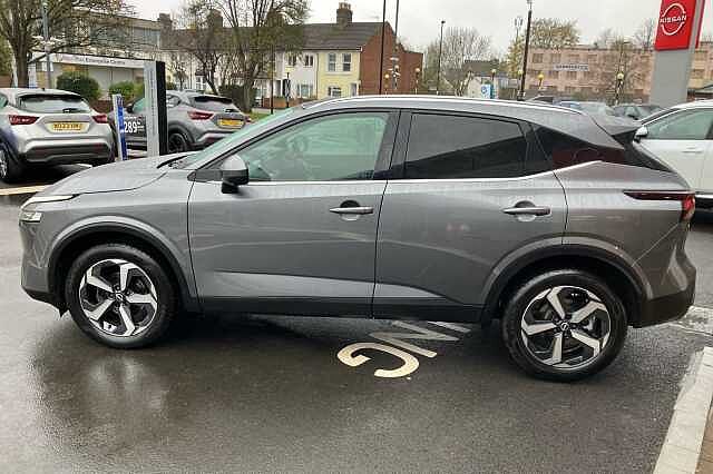 Nissan Qashqai 1.3 DiG-T MH N-Connecta 5dr