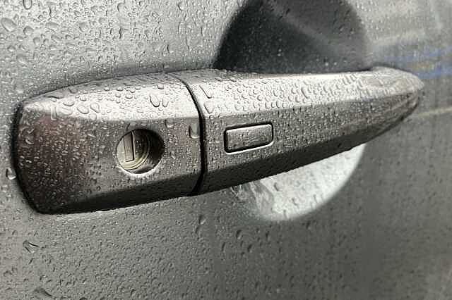 Nissan Qashqai 1.3 DiG-T MH N-Connecta 5dr