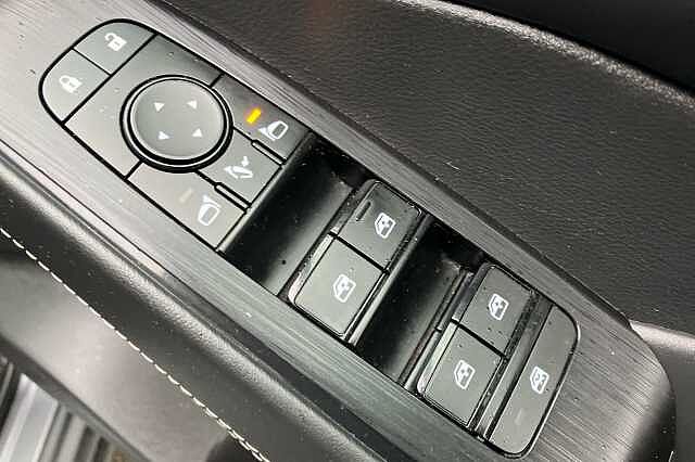 Nissan Qashqai 1.3 DiG-T MH N-Connecta 5dr