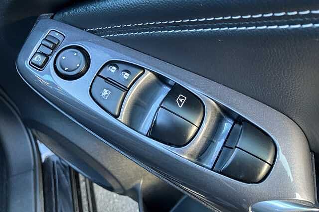 Nissan Juke 1.0 DiG-T 114 N-Connecta 5dr