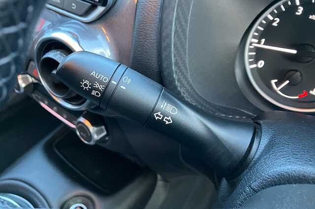 Nissan Juke 1.0 DiG-T 114 N-Connecta 5dr