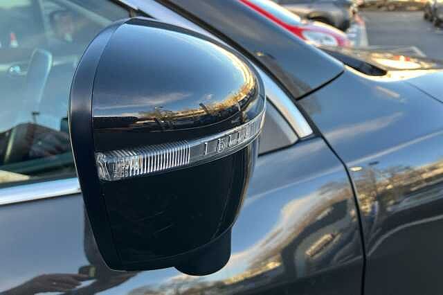 Nissan Qashqai 1.2 DiG-T N-Connecta 5dr