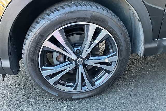 Nissan Qashqai 1.2 DiG-T N-Connecta 5dr