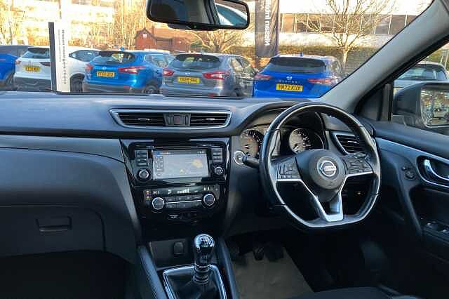 Nissan Qashqai 1.2 DiG-T N-Connecta 5dr