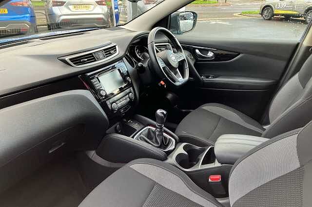 Nissan Qashqai 1.3 DiG-T Acenta Premium 5dr
