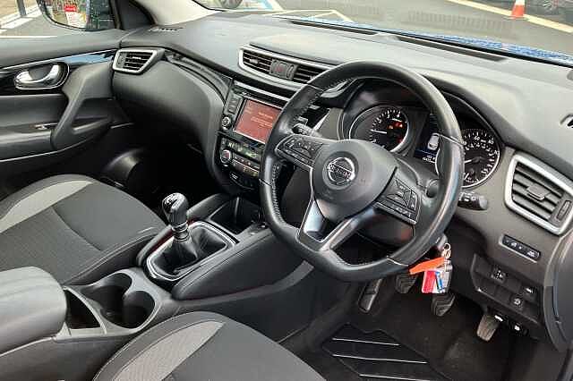 Nissan Qashqai 1.3 DiG-T Acenta Premium 5dr