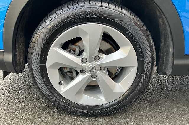 Nissan Qashqai 1.3 DiG-T Acenta Premium 5dr