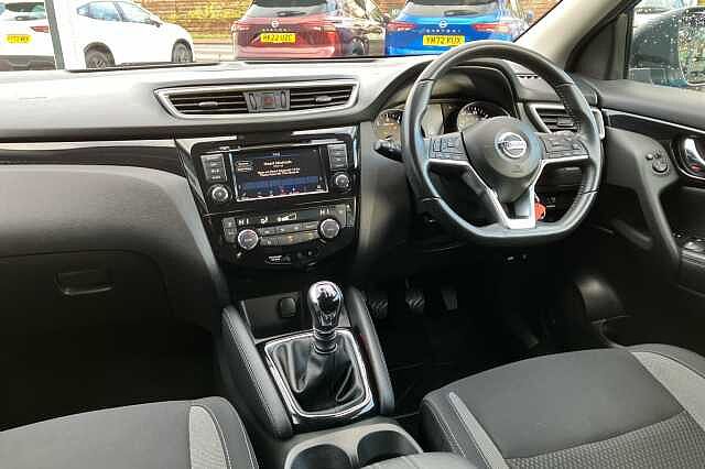 Nissan Qashqai 1.3 DiG-T Acenta Premium 5dr