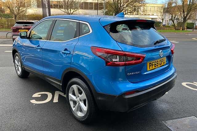 Nissan Qashqai 1.3 DiG-T Acenta Premium 5dr