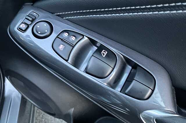 Nissan Juke 1.0 DiG-T 114 N-Connecta 5dr