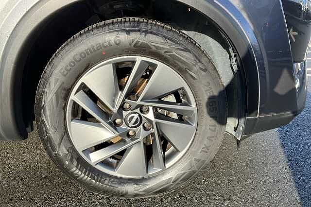 Nissan Qashqai 1.3 DiG-T MH Acenta Premium 5dr