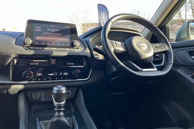 Nissan Qashqai 1.3 DiG-T MH Acenta Premium 5dr