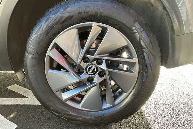 Nissan Qashqai 1.3 DiG-T MH Acenta Premium 5dr