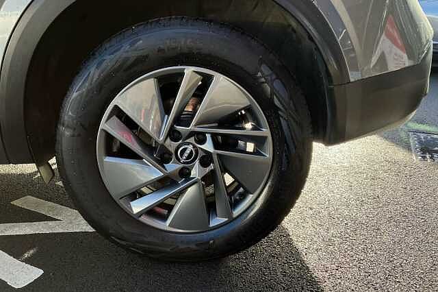 Nissan Qashqai 1.3 DiG-T MH Acenta Premium 5dr