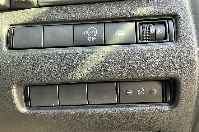 Nissan Qashqai 1.3 DiG-T MH Acenta Premium 5dr