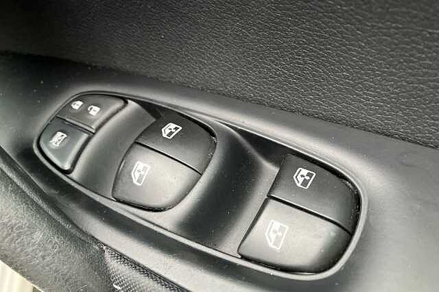 Nissan Qashqai 1.3 DiG-T 160 [157] Acenta Premium 5dr DCT