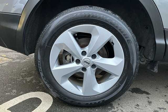Nissan Qashqai 1.3 DiG-T Acenta Premium 5dr