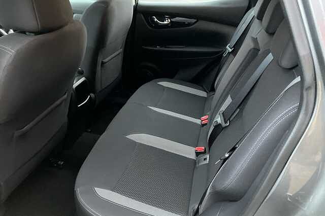 Nissan Qashqai 1.3 DiG-T Acenta Premium 5dr