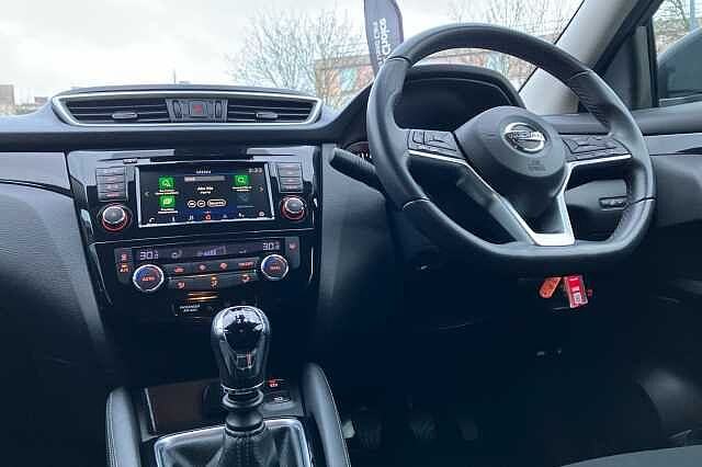 Nissan Qashqai 1.3 DiG-T Acenta Premium 5dr