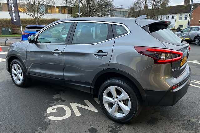 Nissan Qashqai 1.3 DiG-T Acenta Premium 5dr