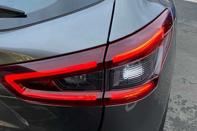 Nissan Qashqai 1.3 DiG-T Acenta Premium 5dr