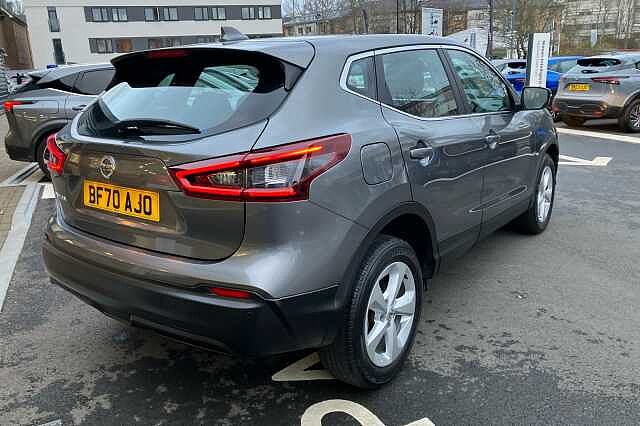 Nissan Qashqai 1.3 DiG-T Acenta Premium 5dr
