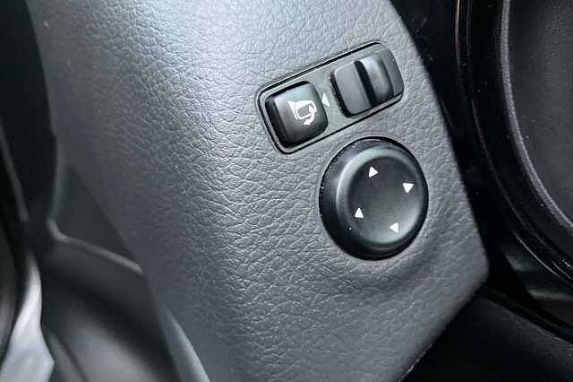 Nissan Qashqai 1.3 DiG-T Acenta Premium 5dr