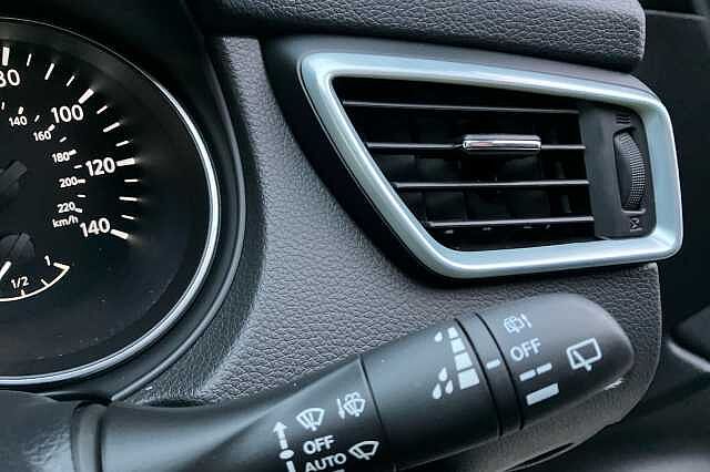 Nissan Qashqai 1.3 DiG-T Acenta Premium 5dr